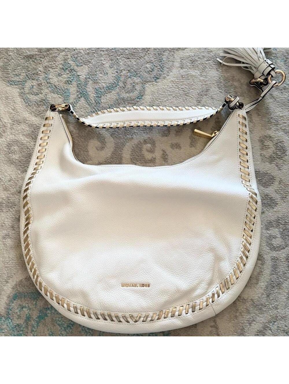 Never worn Michael Kors Lauryn Large Leather Shoulder Bag in White.